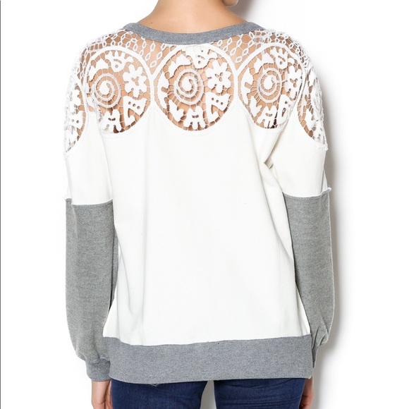 💕x2HP💕Liberty Garden white crochet sweatshirt - Picture 2 of 14